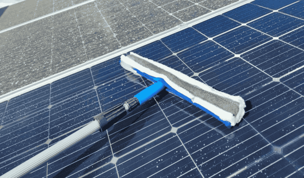 Ettore Extendable Water-Fed Brush